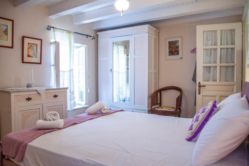 The Magnolia Villa Скопелос Екстериор снимка